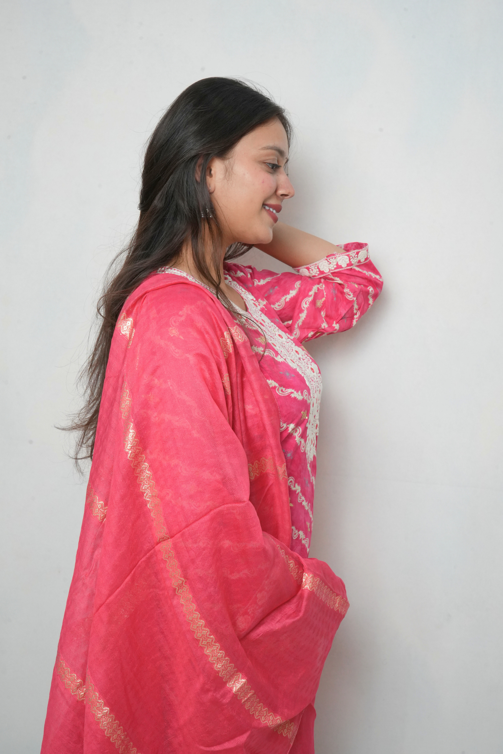 Pink Printed Ethnic Kurta Set with Dupatta - Image 3